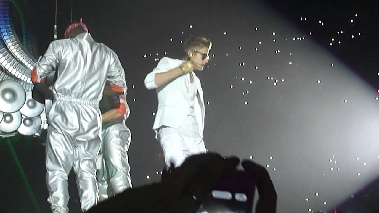 [HD] Justin Bieber - Intro + All Around The World LIVE @ Parken, Copenhagen - April 20 2013