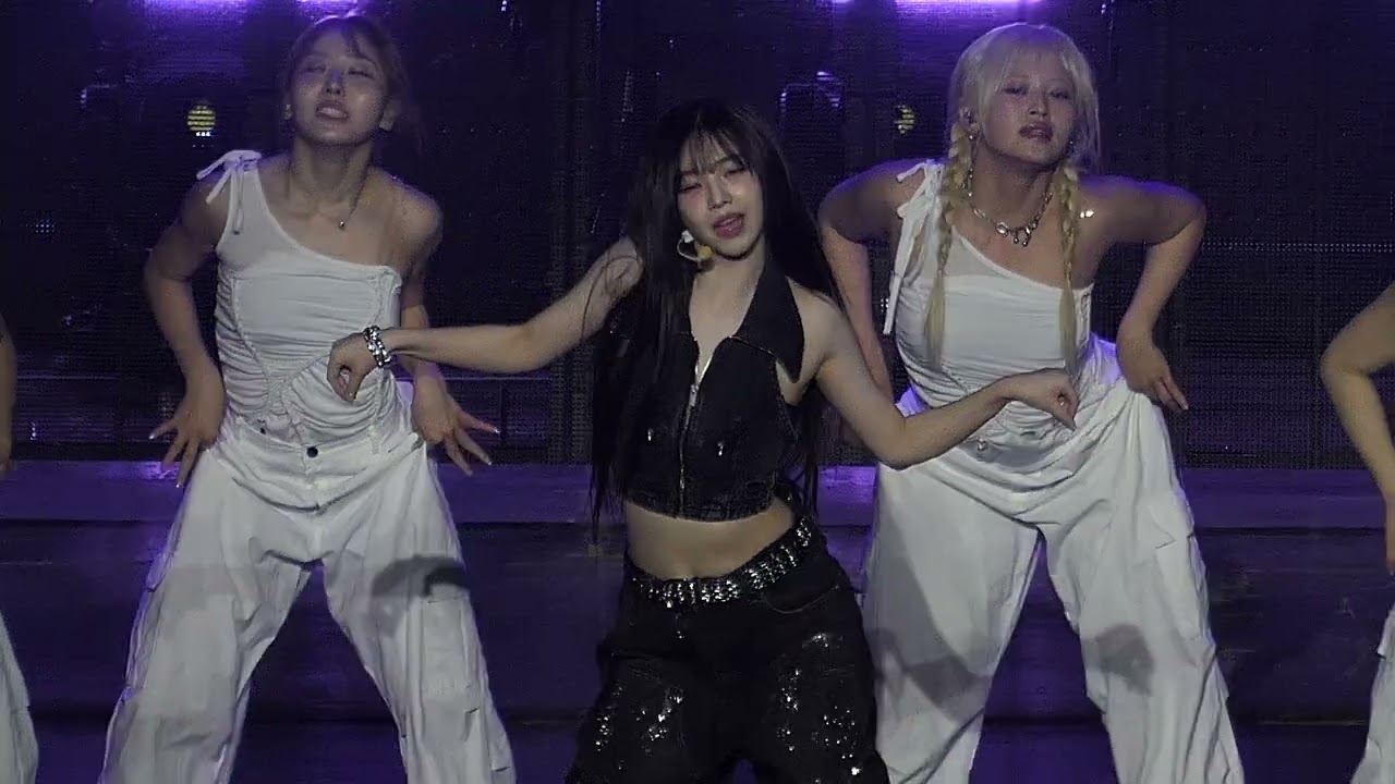 250304  Aespa - SYNK : PARALLEL LINE in Paris : UP (Karina Solo) @ Zenith