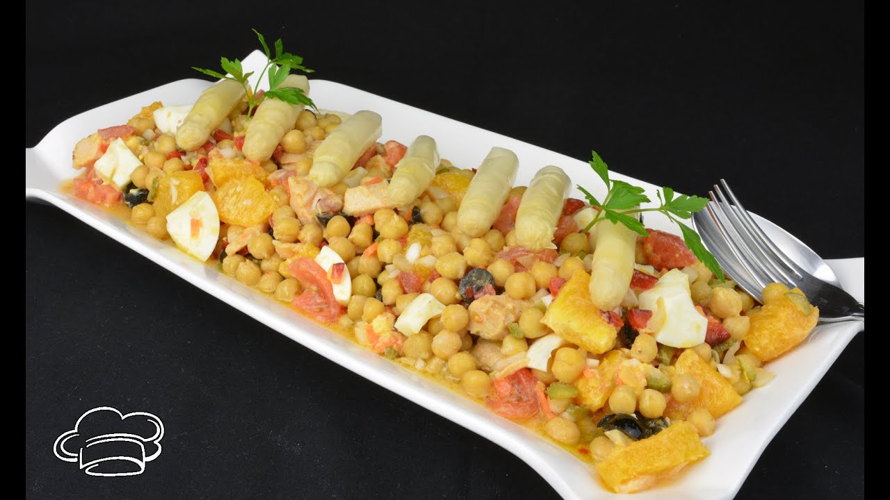 Ensalada de garbanzos con vinagreta y espárragos