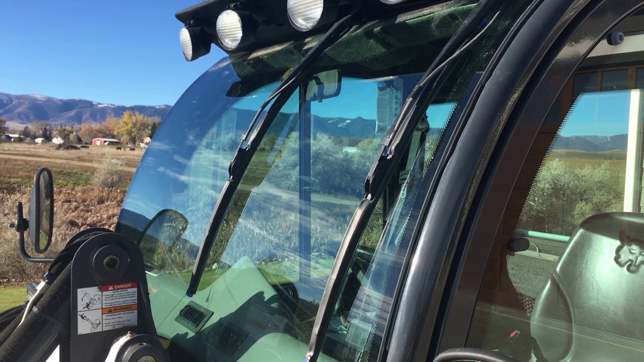 Bobcat Toolcat 5610 Tractor Wiper Blade Change
