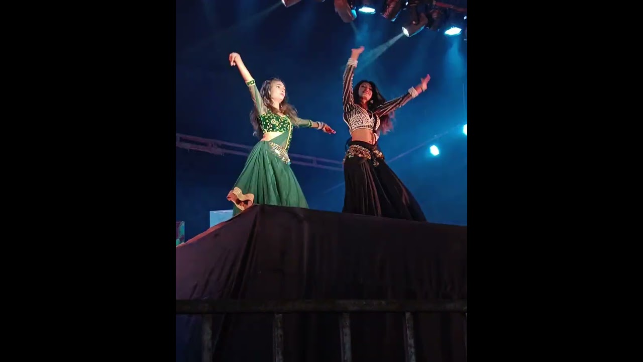 नशिला बदन , 🔥 आहे Aurkestra Dance l Wagholi l Bandu pawar orchestra