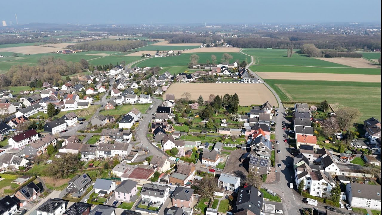 Atemberaubende  Cinematic Drohnenaufnahmen dji mini 4 pro in 4K Dortmund Lanstrop von oben