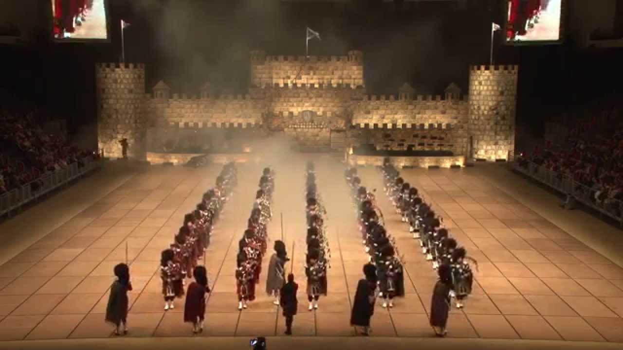 The Massed Pipes and Drums of Music Show Scotland - Live in the Tui Arena at Hannover