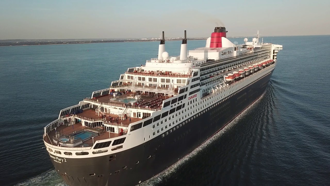Queen Mary 2 leaving Southampton - Drone Chase - DJI Mavic Pro