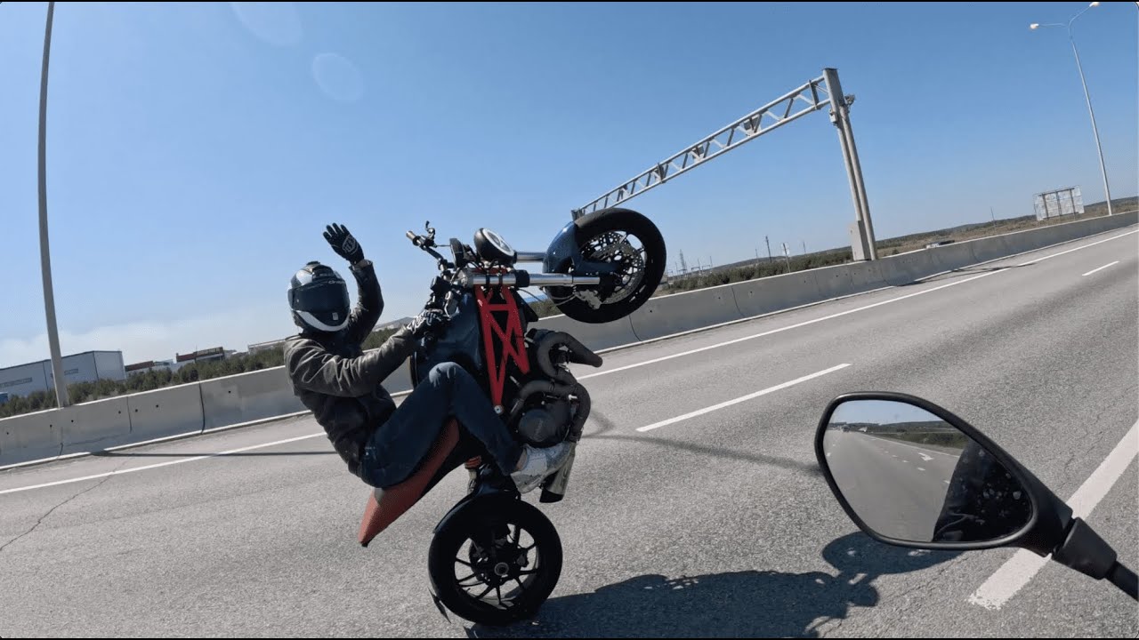 на заднем по городу | тестирую  DUCATI MONSTER