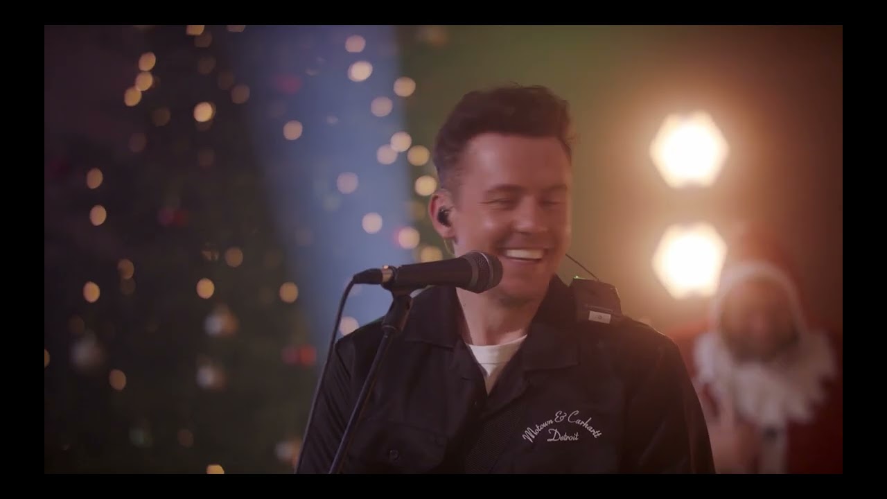 Mcfly MTA christmas gig