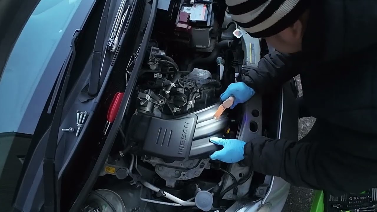 Nissan Micra 2011 changing Spark plugs and cleaning throttle body.