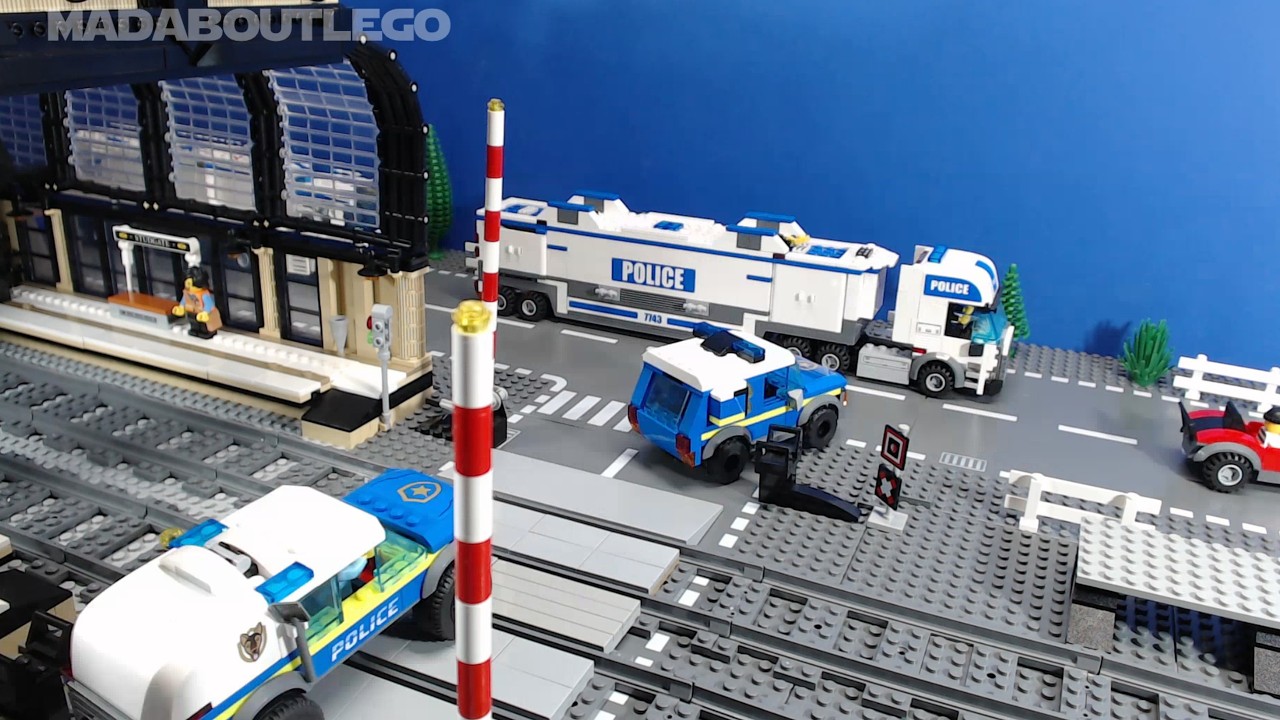 LEGO Trains, Emerald Night 10194.