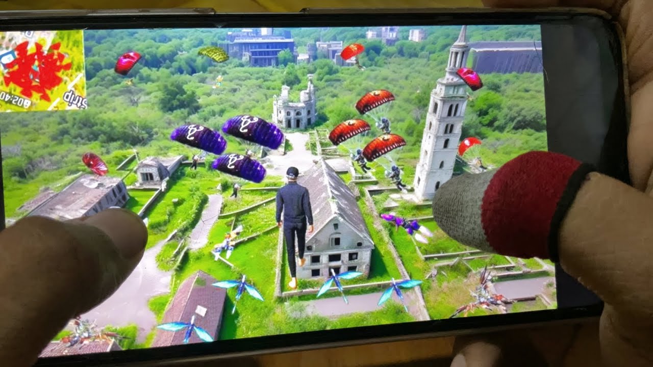 100 Players Landing at One Place! 😱 Insane Fight | Free Fire Handcam Gameplay