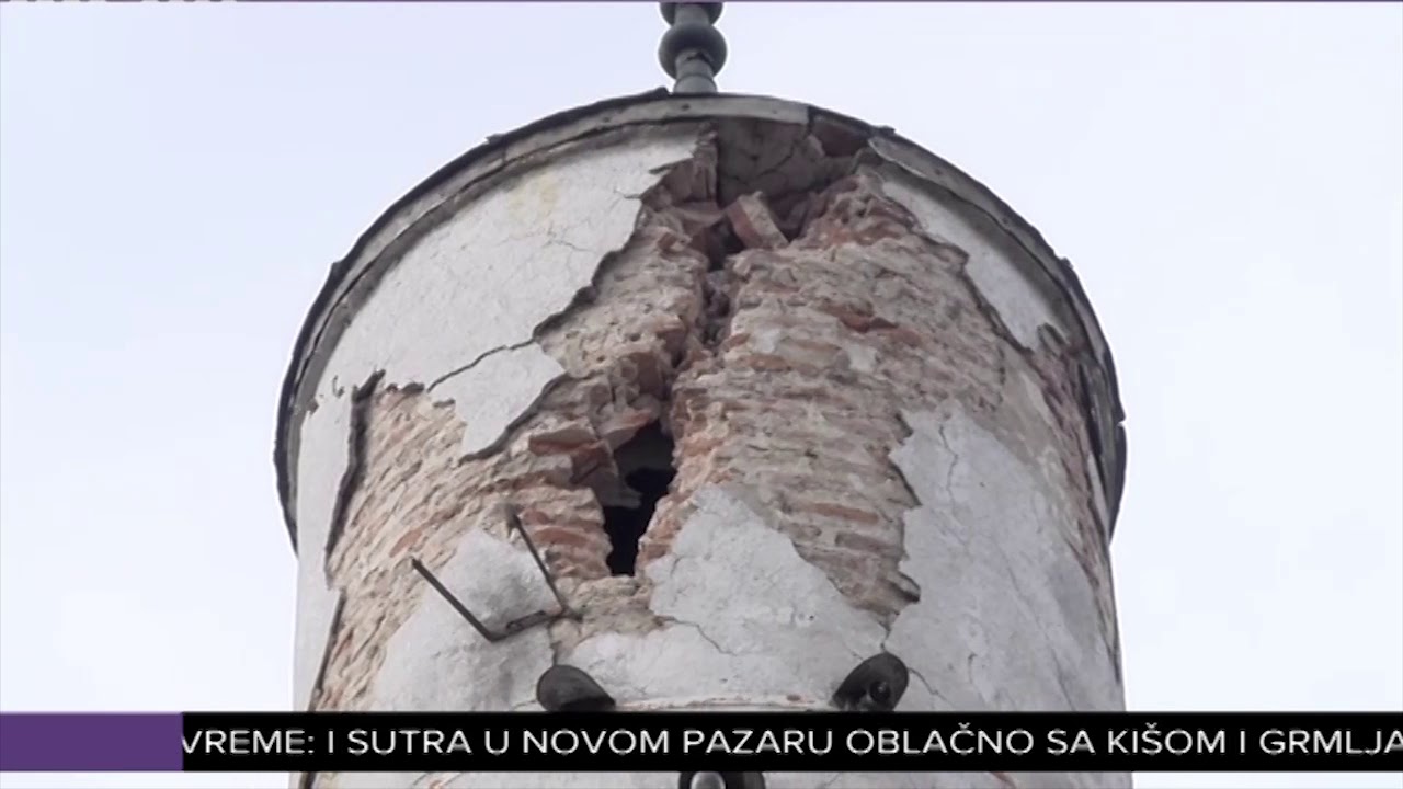 Grom udario u minare, zvučnik za ezan na zemlji