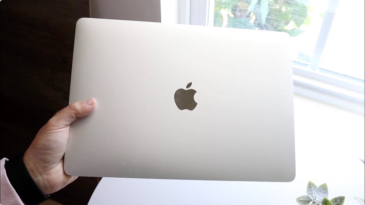 2018 MacBook Pro In 2025! (Still Worth Buying?) (Review)