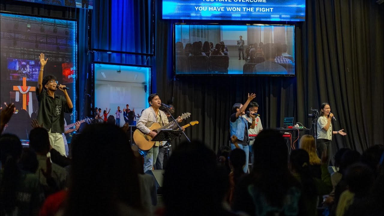 I Lift You Up | Guitar Cam | Sunday service