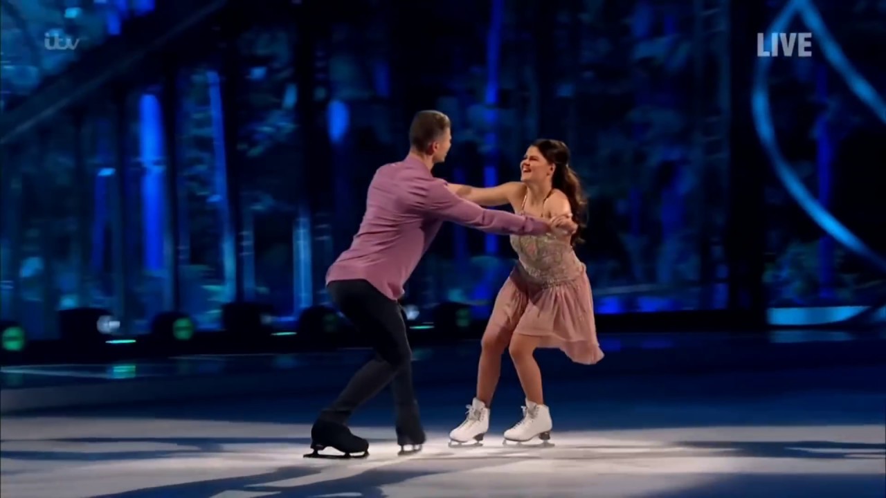 Saara Aalto and Hamish Gaman - Dancing on Ice 2019 week 6 - Full performance - Dancing in the dark