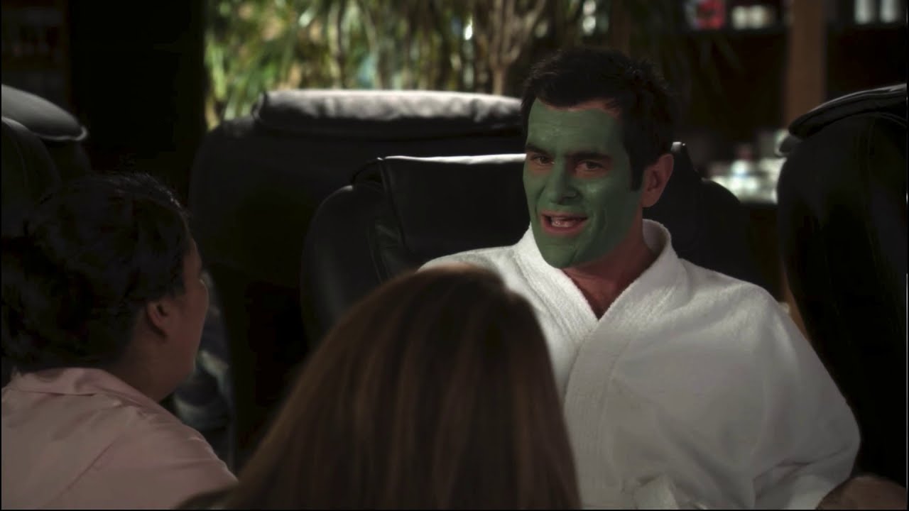 Modern Family 217 - Empathy 101 with Phil Dunphy