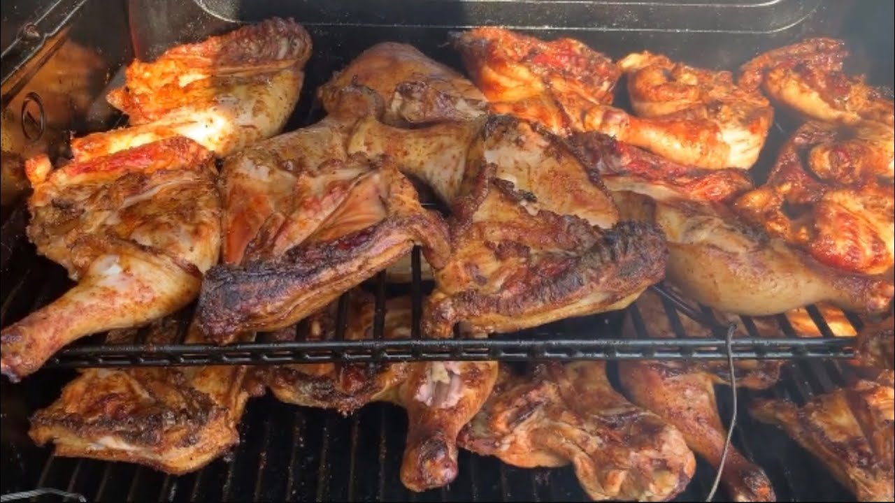Smoked BBQ chicken on the Masterbuilt Gravity 560