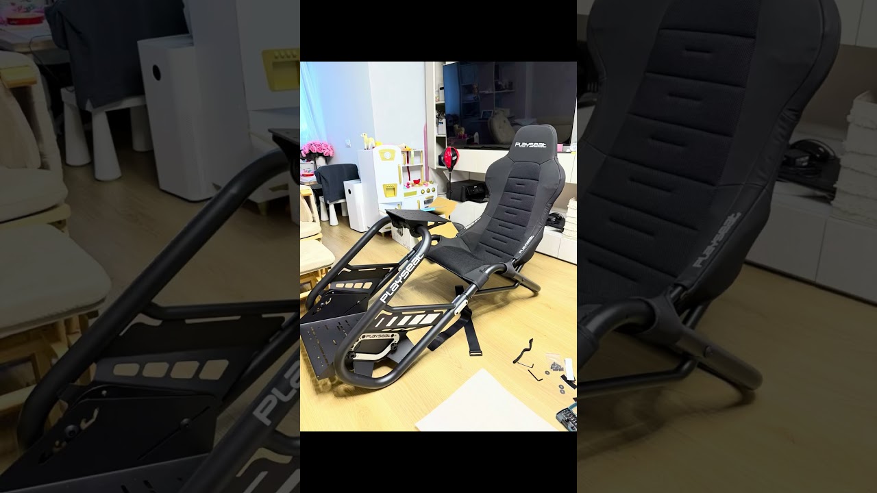 Playseat Trophy + Moza R5 in just 18 seconds!🚗💨#simracing #moza #playseat #unboxing #setup #shorts