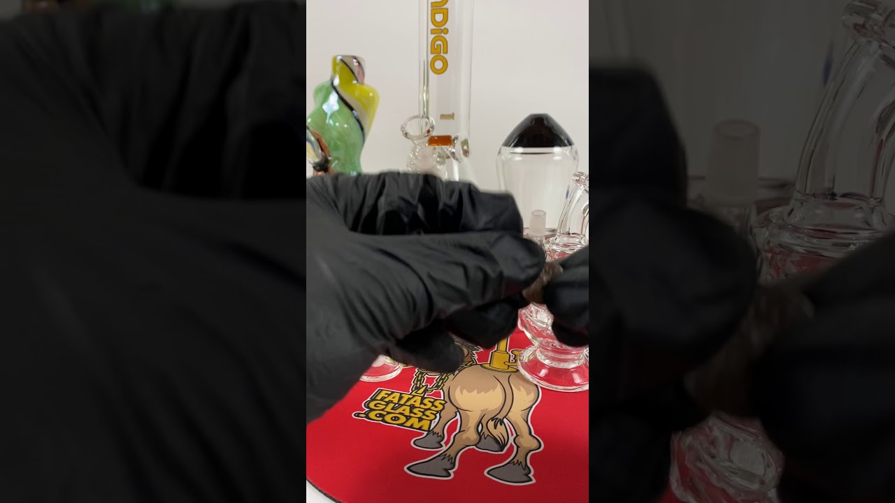 The Dime Trick Determining Bong or Accessory Joint Size Using a Dime 9mm, 10mm, 14mm, 18mm