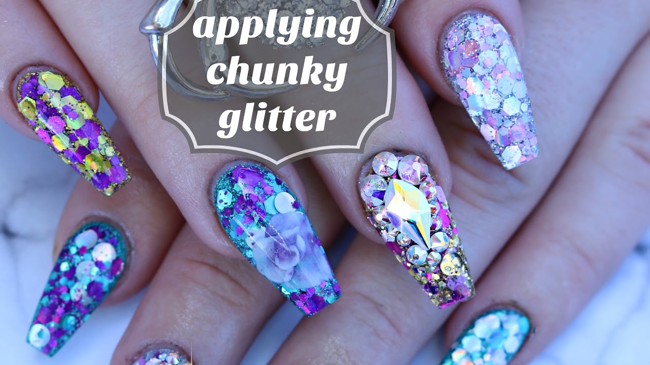 NAIL BASICS: HOW TO WORK WITH CHUNKY GLITTER
