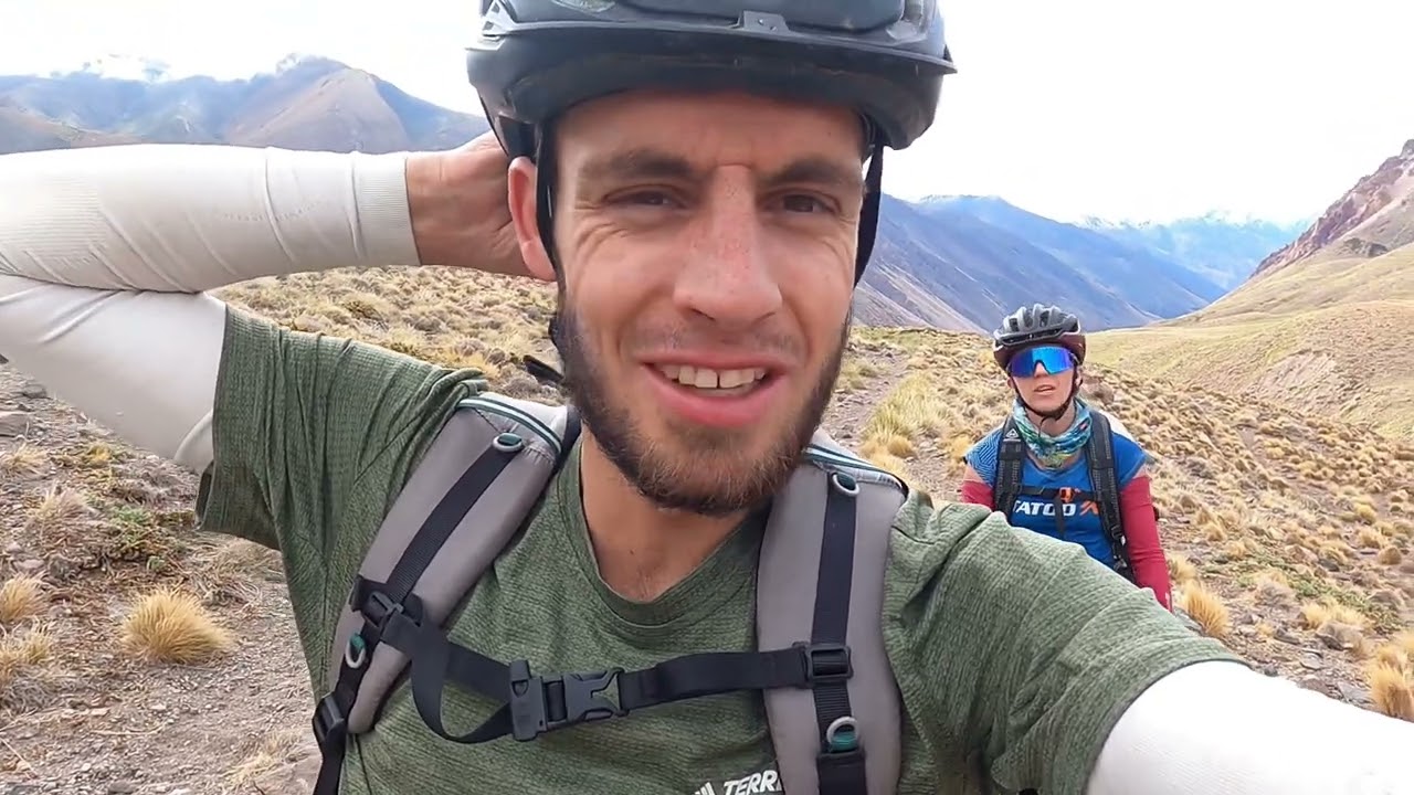 Cruce de los Andes Argentina Chile por paso Piuquenes.