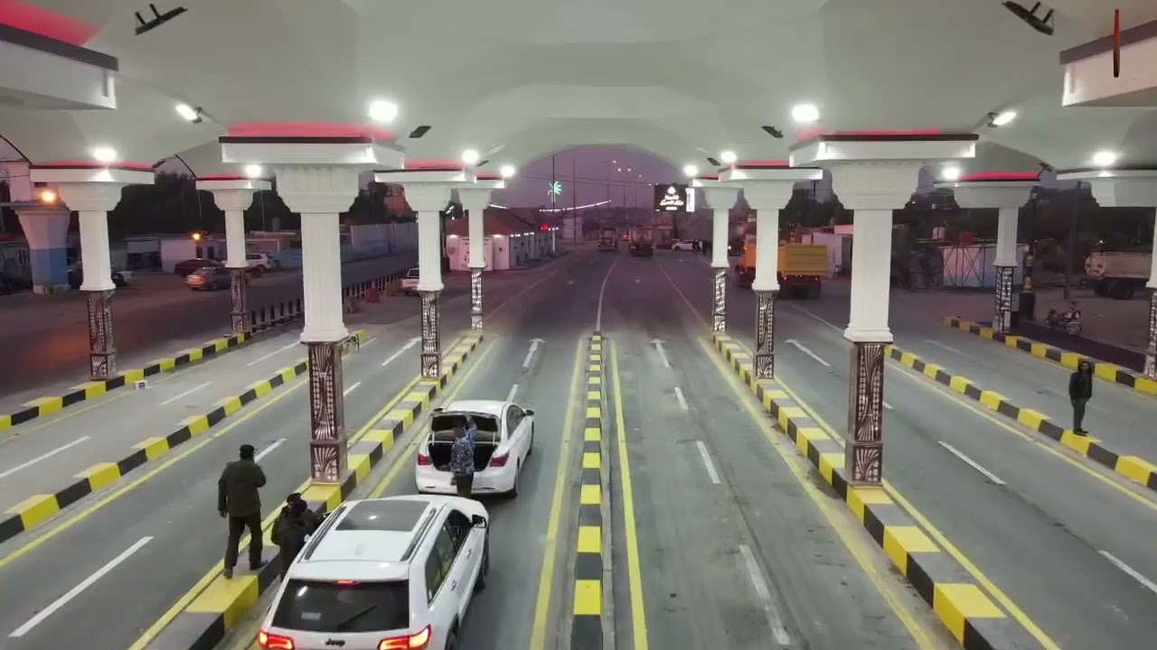 كربلاء قرة عين الناظرين ..... ادخلوها بسلام آمنين وب معماري متميز مدخل كربلاء-بغداد 