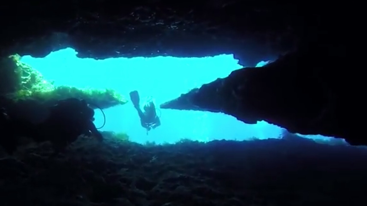 Malta Diving: Santa Maria Caves at Comino