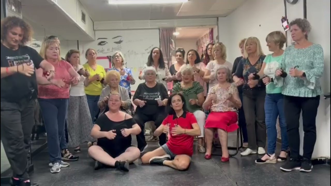 “Suena Cádiz” primer ensayo de unión de castañuelas de profesoras.Dirigido por Ana González