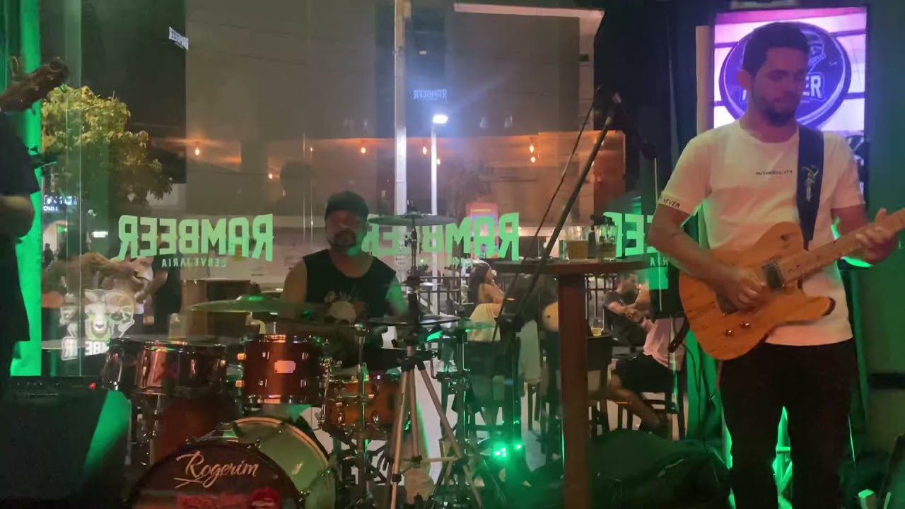 Realidade virtual reggae Banda @calmo.oficial 🎸🎸🎸🥁🪘☘️🎼🎶🎙💟