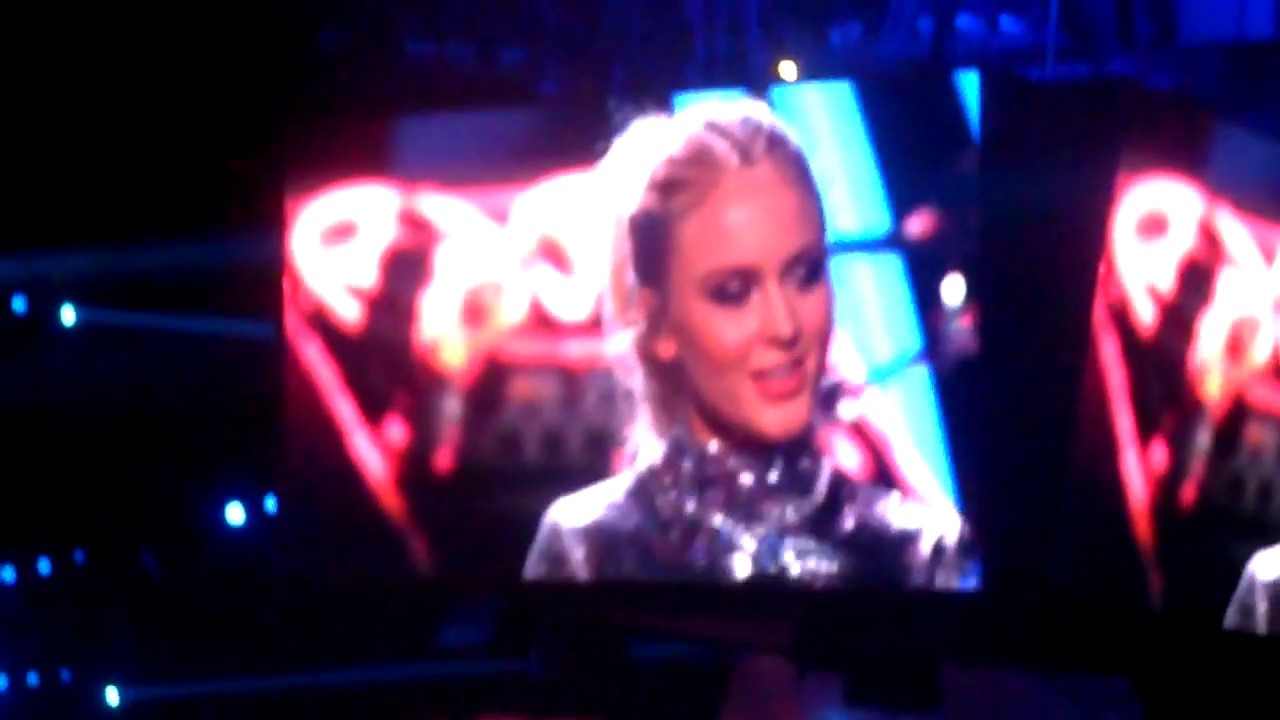 Symphony Clean Bandit feat Zara Larsson Teen Choice Awards 2017
