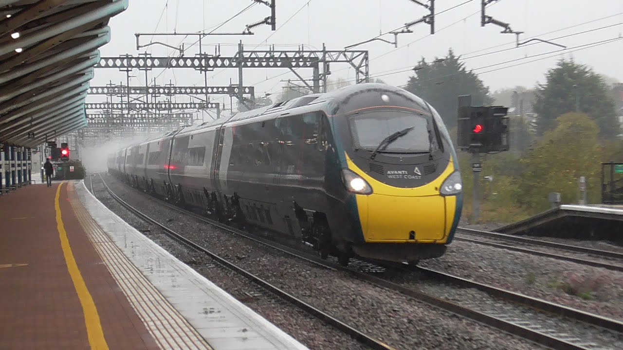 Rain & Trains at Rugby (WCML) - 20/10/2022