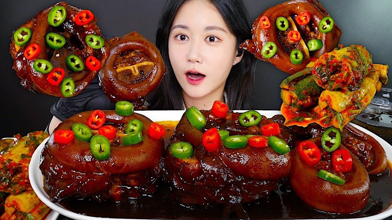 ASMR MUKBANG | Тушеные Говяжьи Ножки Jjajang + Огуречный Кимчи | eating
