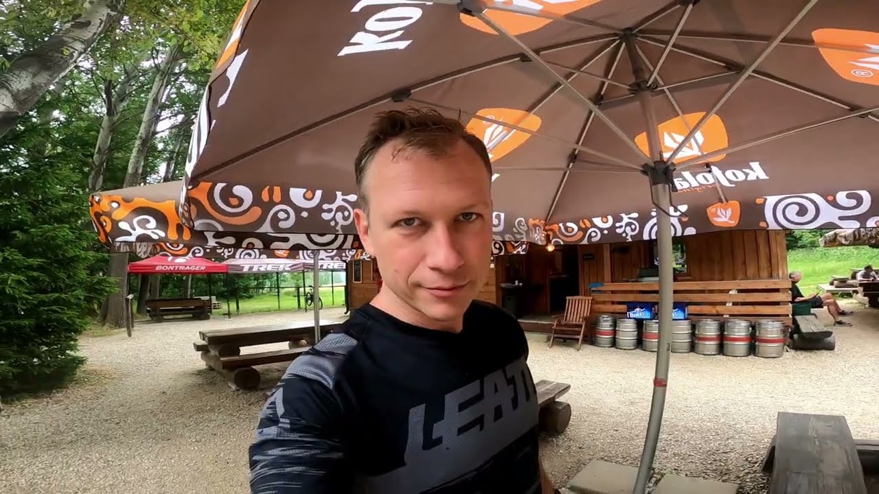 Singletrek pod Smrkem v 10 minutách