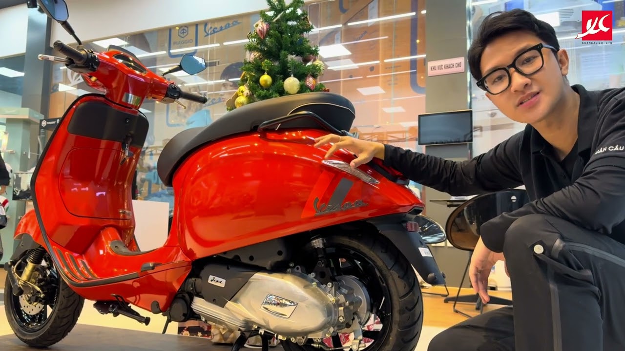 Review - The New Vespa Sprint S 125 - 2025