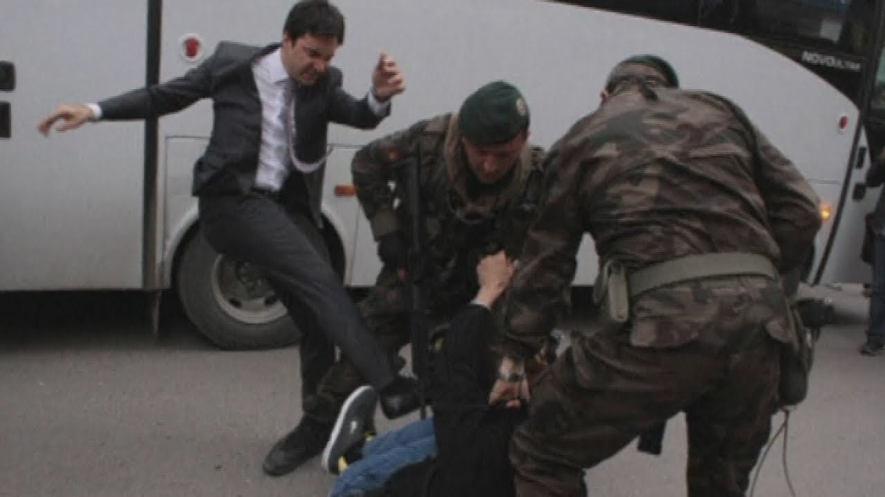 Aide to Turkish Prime Minister pictured kicking Soma mine disaster mourner