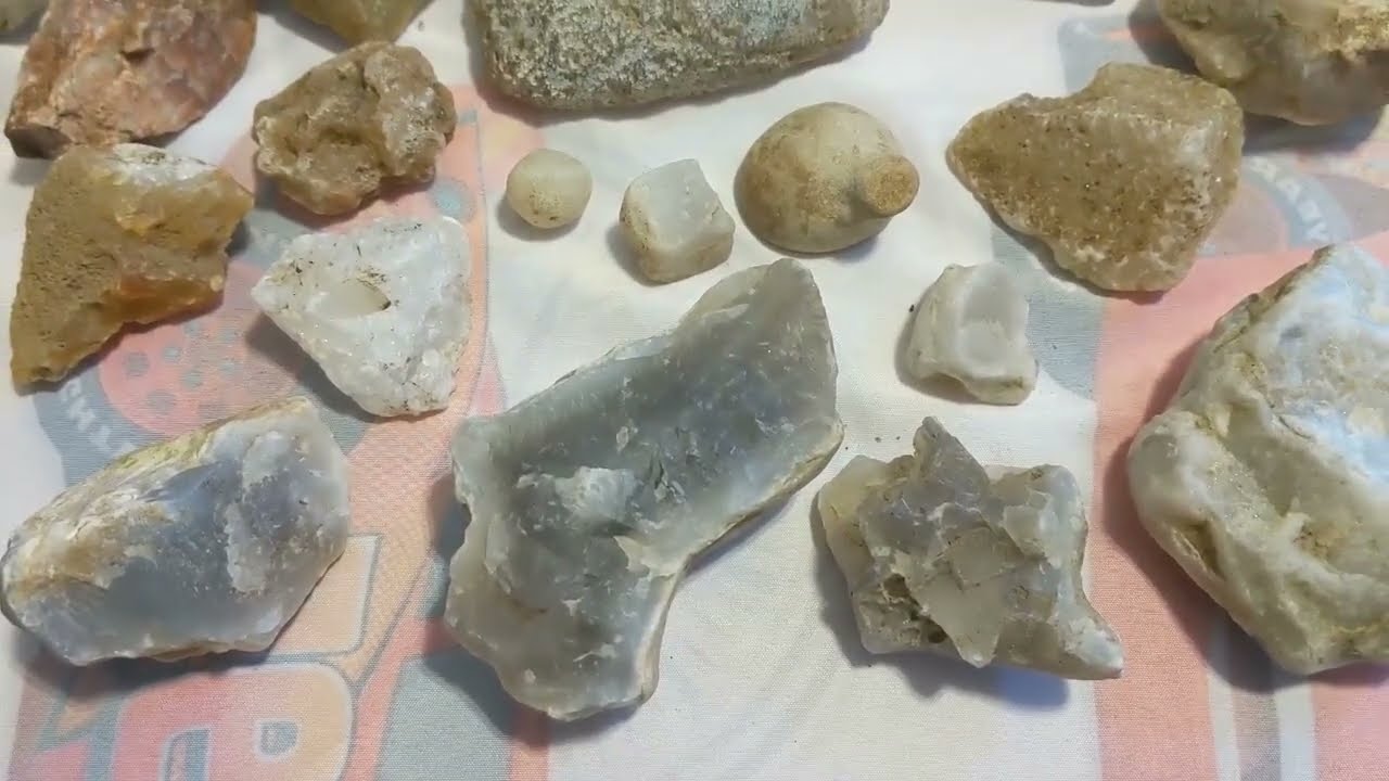 Treasure Hunt - Rockhounding Buster Creek Quarry, the hard way. Got any Advil?