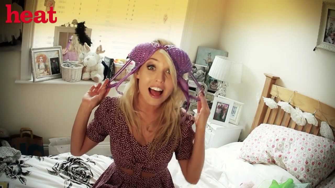 Jorgie Porter shows heat around her bedroom