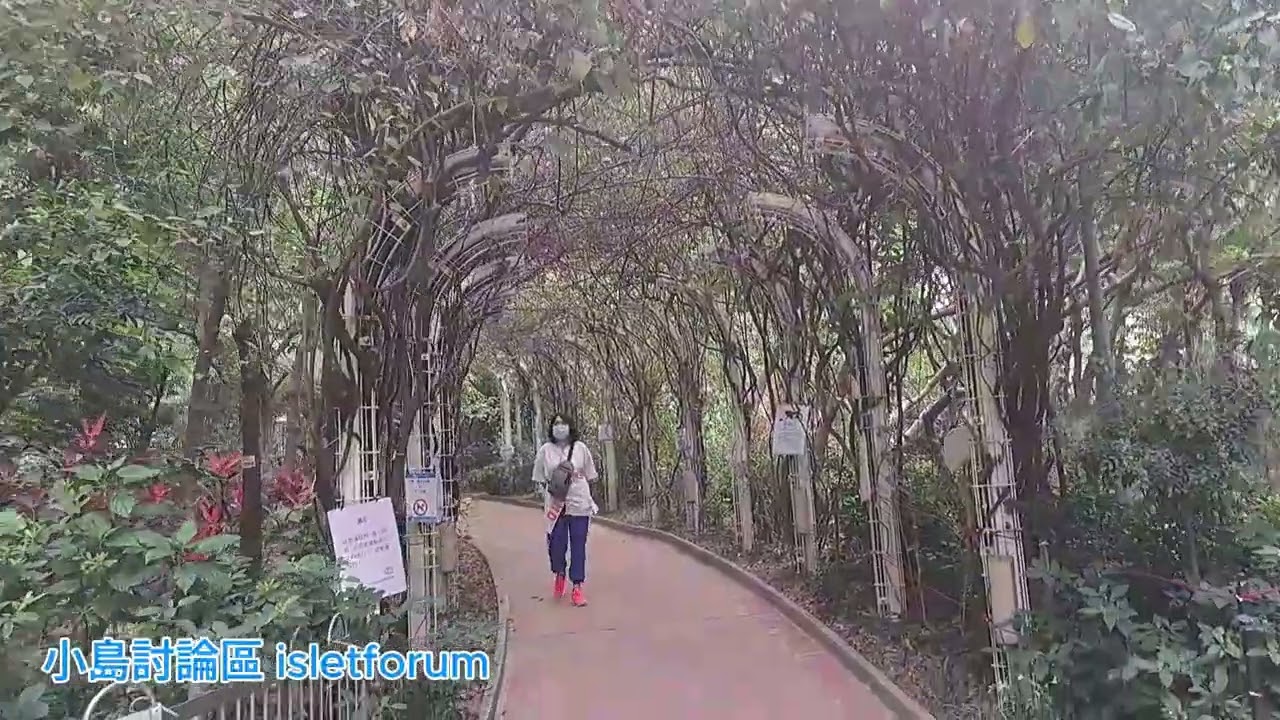 地鐵站旁的公屋。元州邨 Un Chau Estate mhp4048 may2023