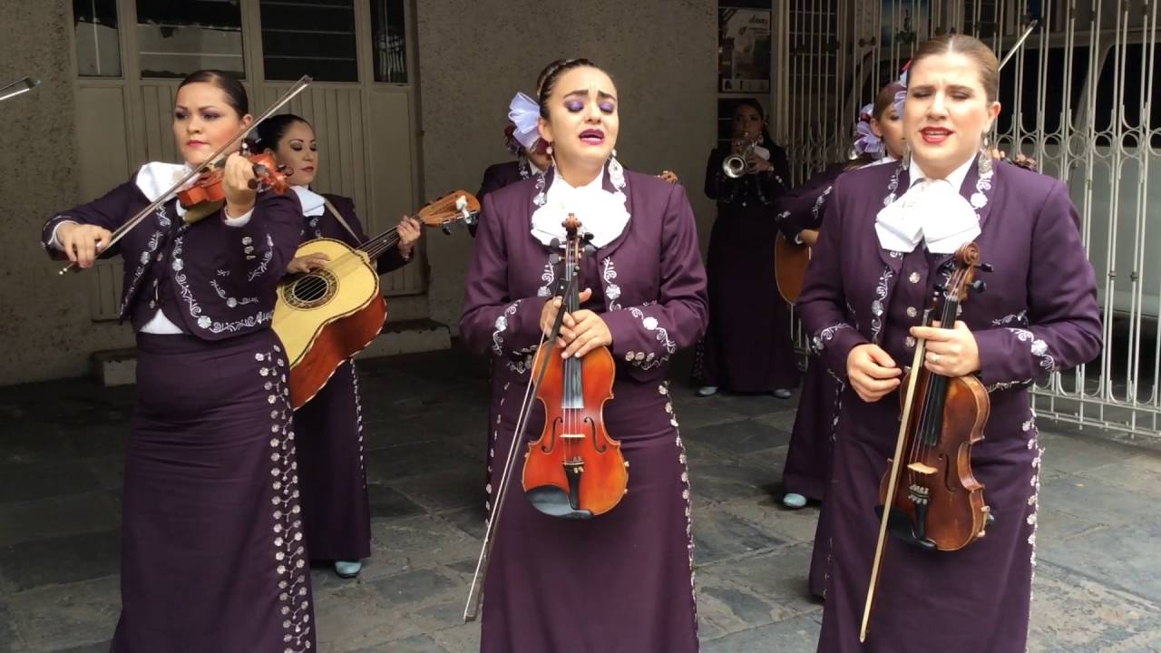 Sandra Guevara y Adriana Martínez 
