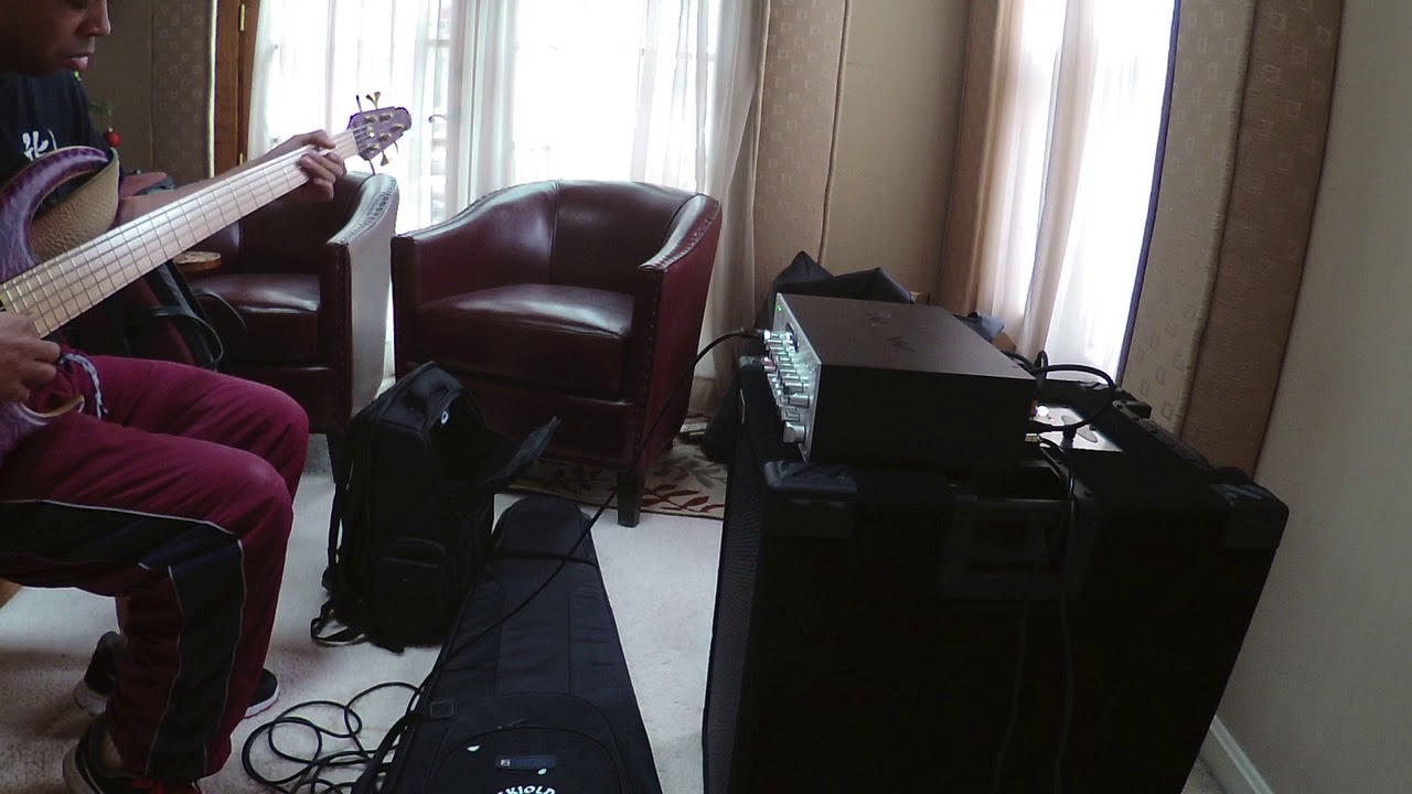 David Dyson testing out New Skjold signature bass