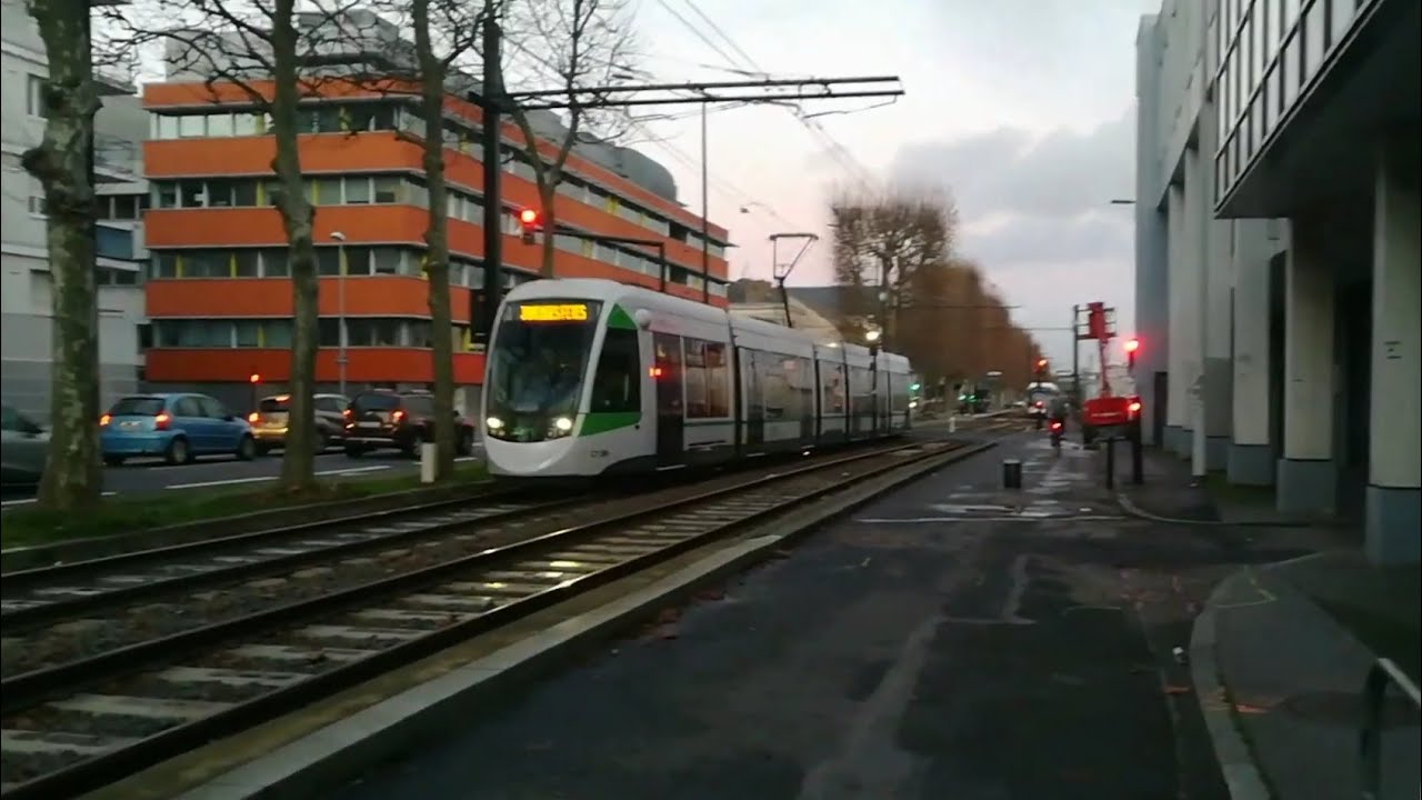 Tramways à Nantes en soirée ! / Trams in Nantes in the evening !