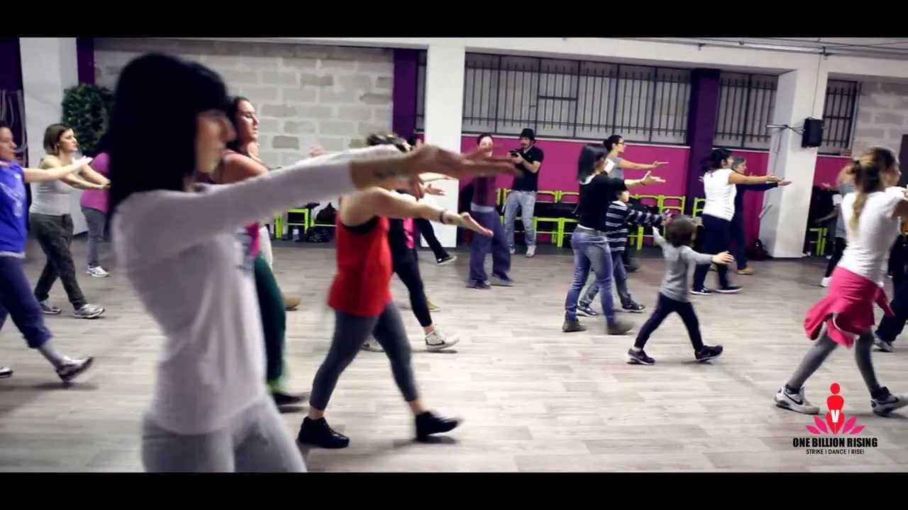 Prove FlashMob OneBillionRising_Pesaro_Venerd&igrave; 14 febbraio 2014