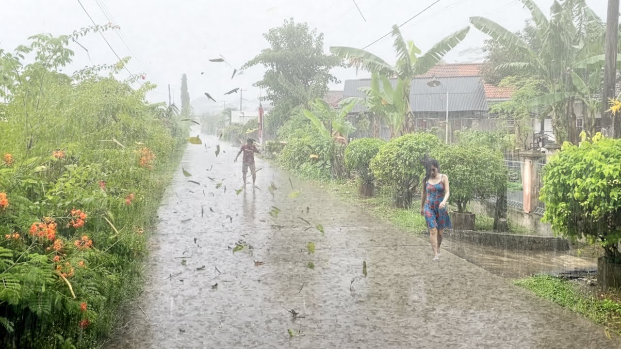 МОЖЕТЕ ЛИ ВЫ С ЭТИМ СПРАВИТЬСЯ? ⛈️ Сильный дождь и сильный ветер в Beautiful Green Village | АСМР пр