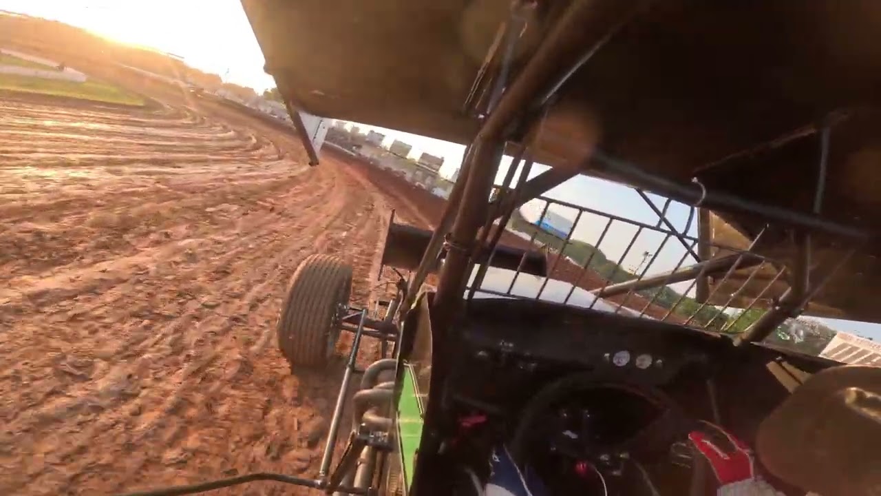 Ricky Thornton Jr Taking His First Laps in a 410 Sprint Car at Lernerville Speedway - Hot Laps