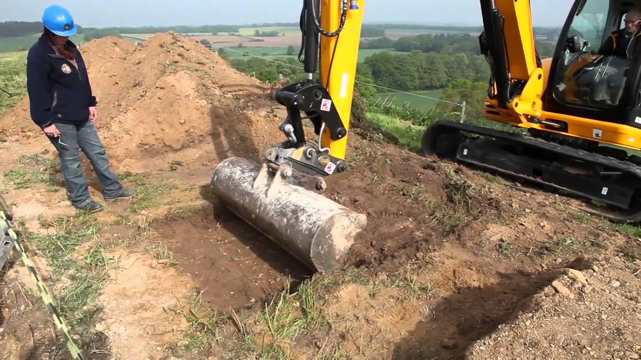TT 03 Tracey With The New Trench