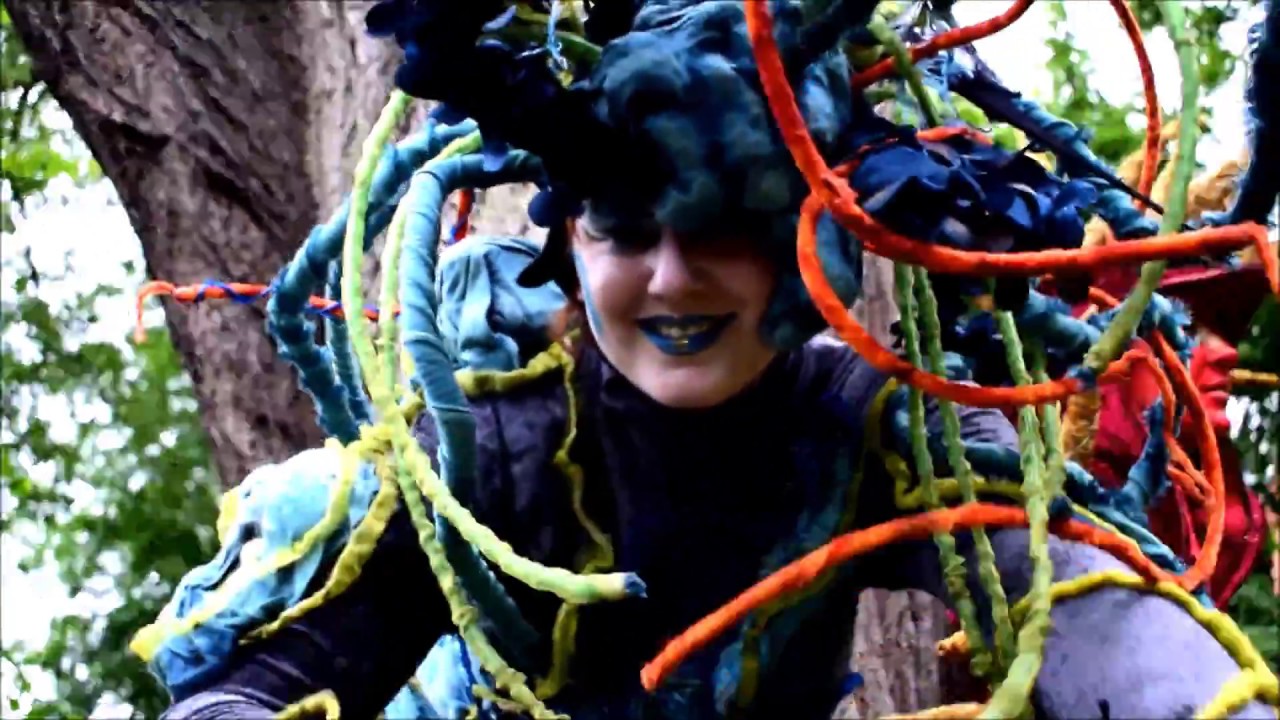 Hochkant StelzenKunst - fantasievolle Stelzenläufer (Walkact)