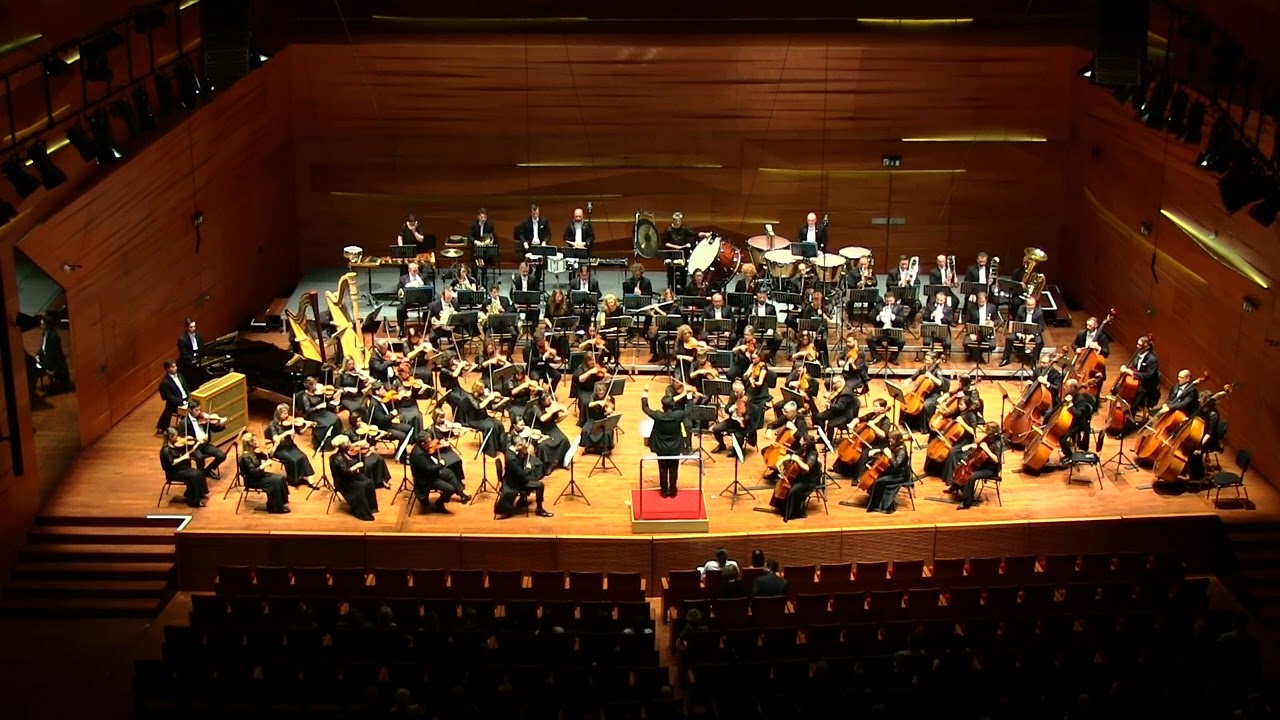 Lutoslawski's Concerto for Orchestra - III. Passacaglia - Toccata e Corale