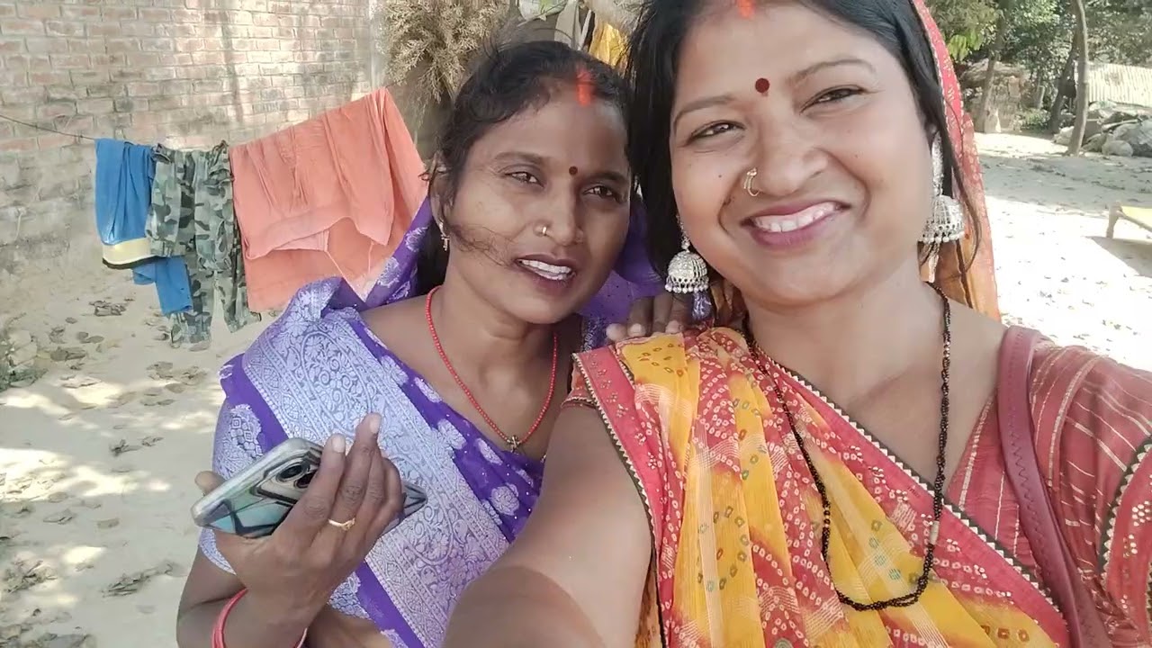 सरोजा बिंद दीदी जी बहुत ही सुन्दर गाना सुनाईं आप लोग जरूर सुनें 🙏