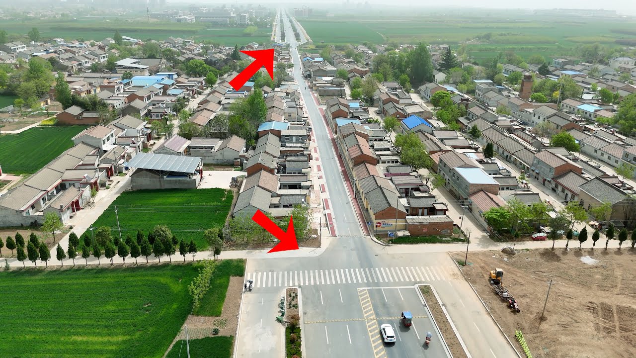 【环华十年】偶遇最牛“钉子村”马路修成这样，像一把三叉戟！