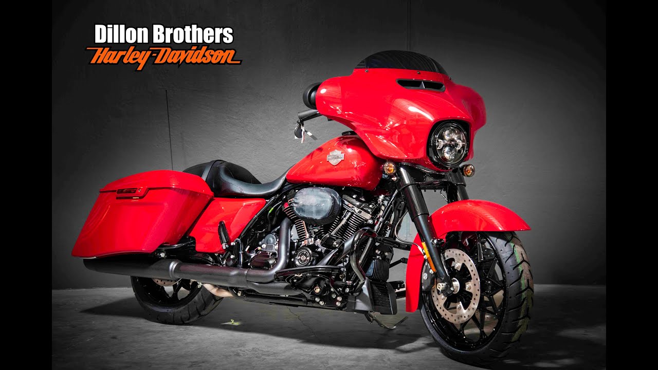 2022 Harley Davidson Street Glide Special in Redline Red