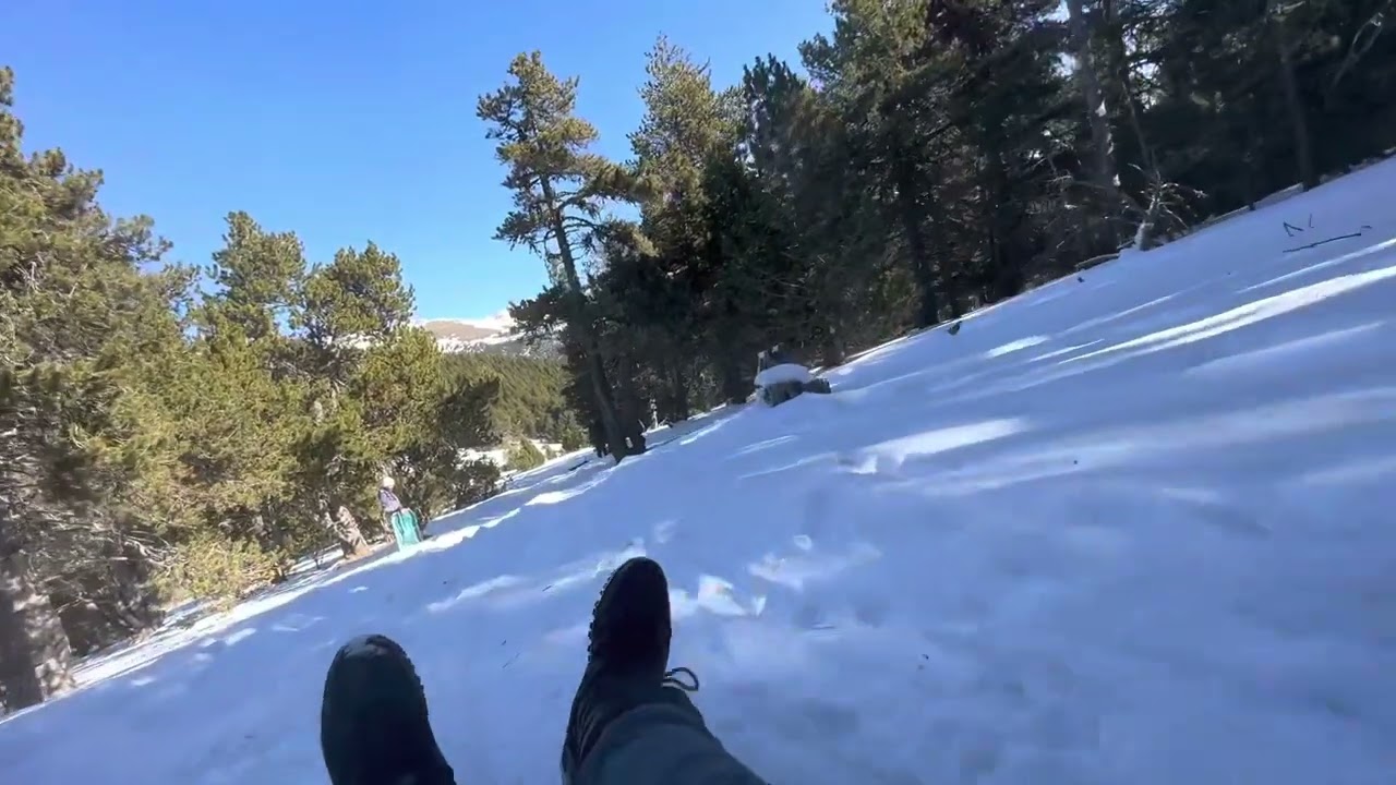 Iphone 14proMax en accion. Bajada en trineo de decathlon