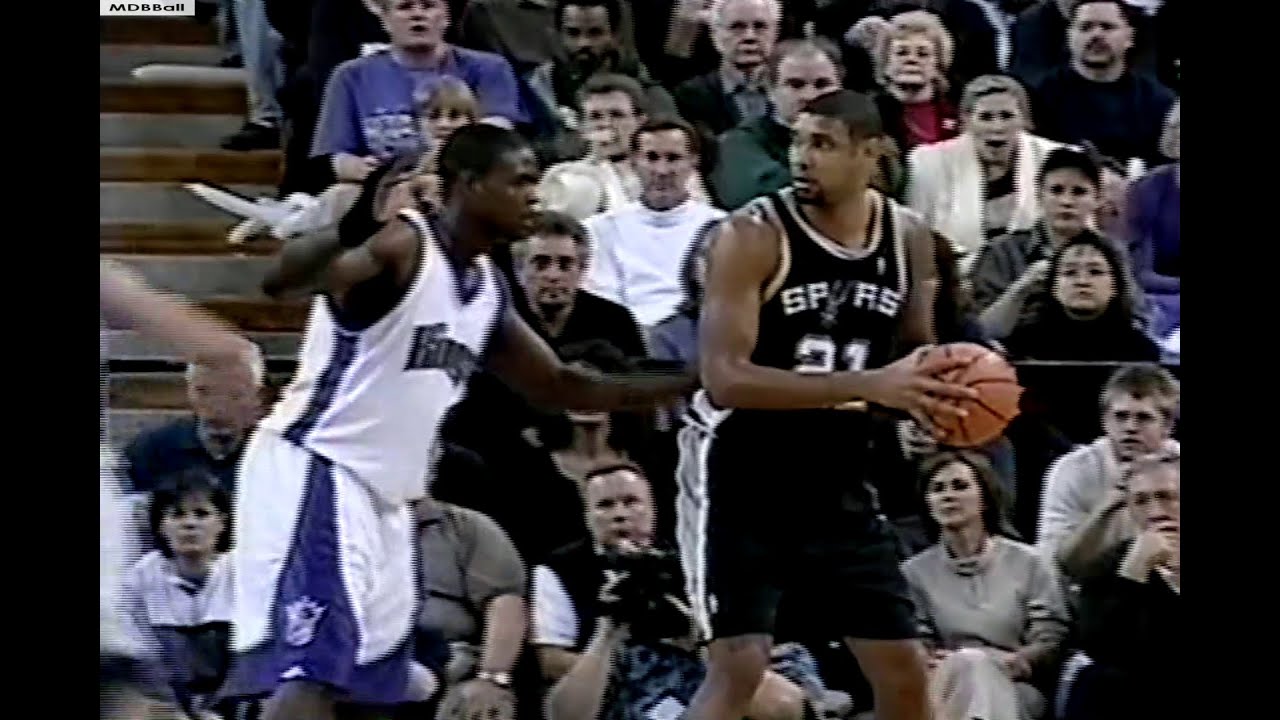 NBA On TNT - MVP Tim Duncan Battles Chris Webber! Spurs @ Kings December 2002